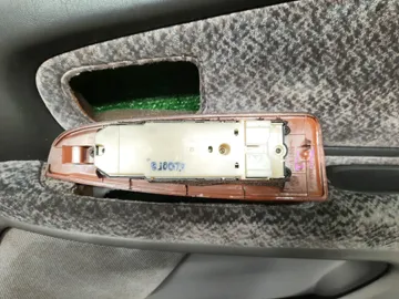 ОБШИВКА ДВЕРЕЙ НА TOYOTA MARK II GX100