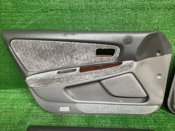 ОБШИВКА ДВЕРЕЙ НА TOYOTA MARK II GX100