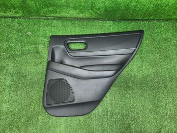 ОБШИВКА ДВЕРЕЙ НА HONDA VEZEL RV5