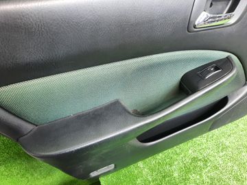 ОБШИВКА ДВЕРЕЙ НА HONDA ACCORD CL1