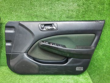 ОБШИВКА ДВЕРЕЙ НА HONDA ACCORD CL1