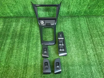 КОНСОЛЬ МАГНИТОФОНА НА HONDA ACCORD CH9