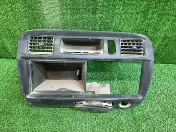 КОНСОЛЬ МАГНИТОФОНА НА MAZDA BONGO SK82V