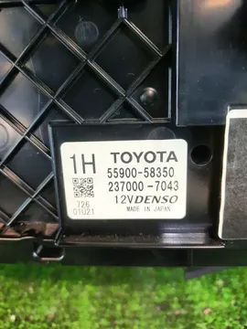 КОНСОЛЬ МАГНИТОФОНА НА TOYOTA ALPHARD AGH35