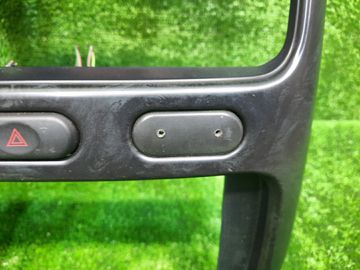 КОНСОЛЬ МАГНИТОФОНА НА MITSUBISHI DELICA PE8W