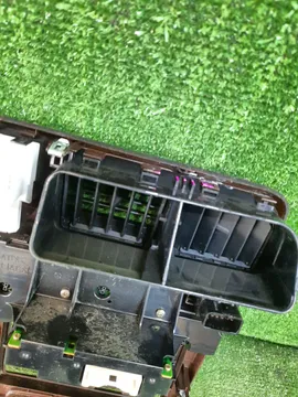 КОНСОЛЬ МАГНИТОФОНА НА TOYOTA MARK II GX90