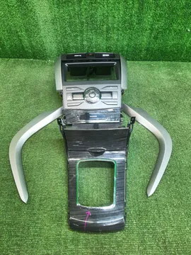 КОНСОЛЬ МАГНИТОФОНА НА TOYOTA COROLLA FIELDER NZE144G