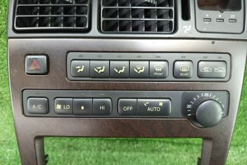 КОНСОЛЬ МАГНИТОФОНА НА TOYOTA MARK II GX90