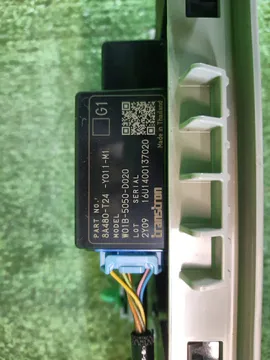 ПЛАФОН НА HONDA VEZEL RV5