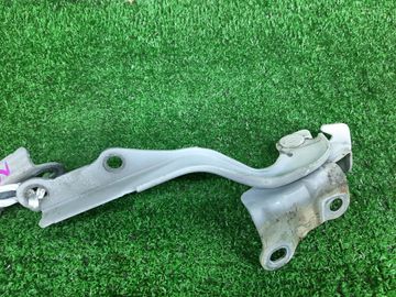 ПЕТЛЯ КАПОТА НА TOYOTA PROBOX NCP160V