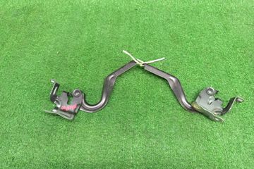 ПЕТЛЯ КАПОТА НА TOYOTA AQUA NHP10