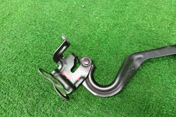 ПЕТЛЯ КАПОТА НА TOYOTA AQUA NHP10