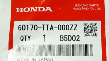 ПЕТЛЯ КАПОТА НА HONDA N-BOX JF3