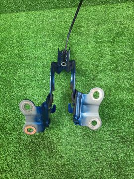 ПЕТЛЯ КАПОТА НА TOYOTA AQUA NHP10