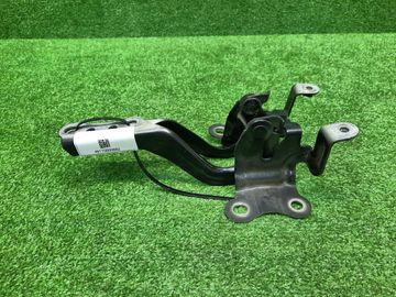 ПЕТЛЯ КАПОТА НА TOYOTA AQUA NHP10