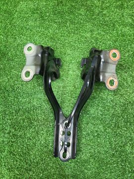 ПЕТЛЯ КАПОТА НА TOYOTA AQUA NHP10