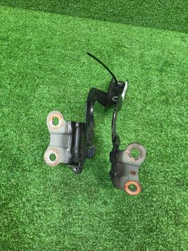 ПЕТЛЯ КАПОТА НА TOYOTA AQUA NHP10