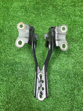 ПЕТЛЯ КАПОТА НА TOYOTA AQUA NHP10