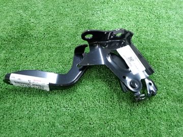 ПЕТЛЯ КАПОТА НА TOYOTA HARRIER ZSU60W