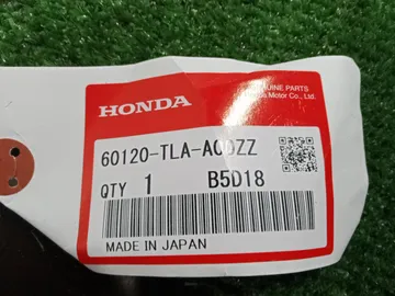 ПЕТЛЯ КАПОТА НА HONDA CR-V RW2
