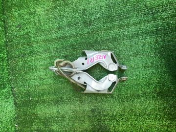 ПЕТЛЯ КАПОТА НА TOYOTA COROLLA NZE121