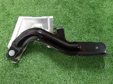 ПЕТЛЯ КАПОТА НА NISSAN PATHFINDER R53