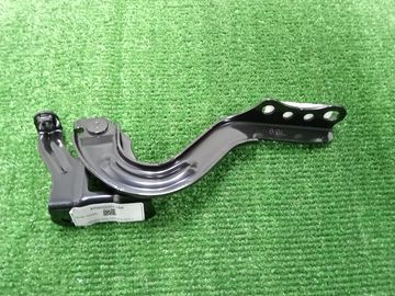 ПЕТЛЯ КАПОТА НА TOYOTA COROLLA CROSS MXGA10