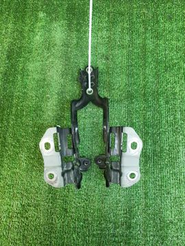 ПЕТЛЯ КАПОТА НА TOYOTA AURIS NZE184H