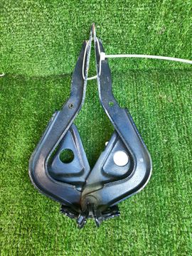 ПЕТЛЯ КАПОТА НА TOYOTA VANGUARD GSA33W