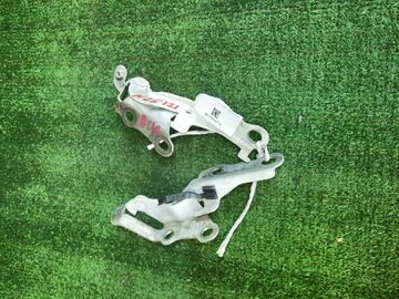 ПЕТЛЯ КАПОТА НА TOYOTA COROLLA NZE121