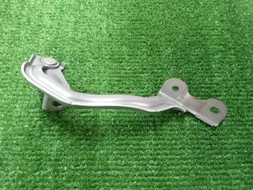 ПЕТЛЯ КАПОТА НА SUZUKI EVERY DA17V