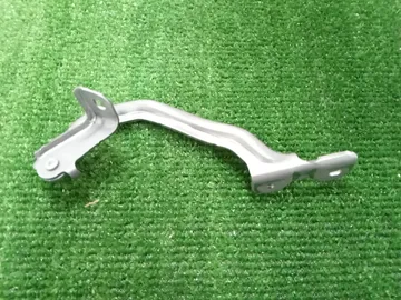 ПЕТЛЯ КАПОТА НА SUZUKI EVERY DA17V