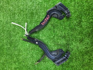 ПЕТЛЯ КАПОТА НА TOYOTA FIELDER ZRE142