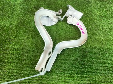 ПЕТЛЯ КАПОТА НА TOYOTA RACTIS NCP120