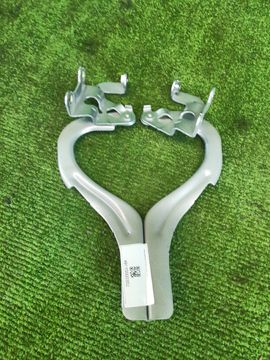 ПЕТЛЯ КАПОТА НА TOYOTA TANK M900A