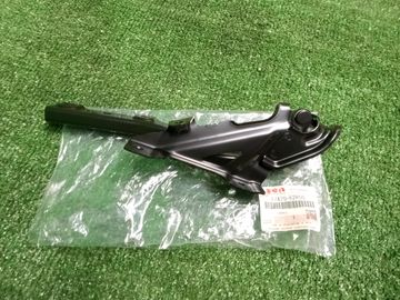 ПЕТЛЯ КАПОТА 57420-62R00 491W0003582 НА SUZUKI IGNIS FF21S
