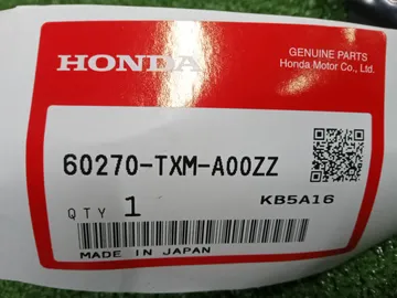 КРЕПЛЕНИЕ КРЫЛА НА HONDA INSIGHT ZE4