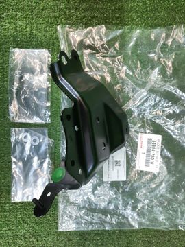 КРЕПЛЕНИЕ КРЫЛА НА LEXUS NX200 ZGZ10