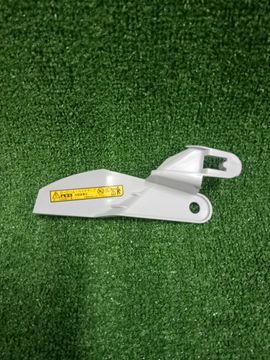 КРЕПЛЕНИЕ ФАРЫ НА TOYOTA PREMIO ZRT261