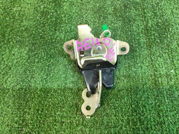 ЗАМОК БАГАЖНИКА НА TOYOTA COROLLA AE110