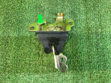 ЗАМОК БАГАЖНИКА НА TOYOTA COROLLA AE110