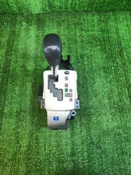 РЫЧАГ ПЕРЕКЛЮЧЕНИЯ КПП НА TOYOTA COROLLA FIELDER ZRE142G