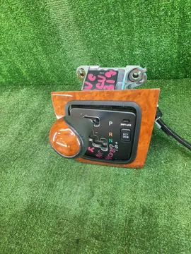 РЫЧАГ ПЕРЕКЛЮЧЕНИЯ КПП НА TOYOTA HARRIER MCU31W