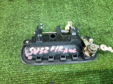 РУЧКА ДВЕРИ НА TOYOTA CAMRY SV32