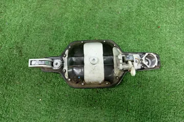 РУЧКА ДВЕРИ НА MITSUBISHI PAJERO V97W