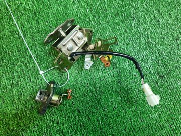 ЗАМОК 5-Й ДВЕРИ НА TOYOTA CALDINA ST195G