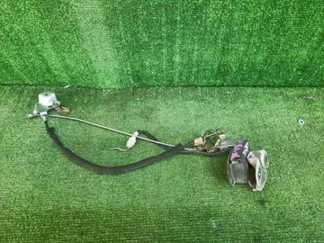 ЗАМОК 5-Й ДВЕРИ НА TOYOTA NOAH KR42V