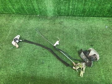 ЗАМОК 5-Й ДВЕРИ НА TOYOTA NOAH KR42V