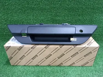РУЧКА ДВЕРИ БАГАЖНИКА НА TOYOTA HILUX GUN125