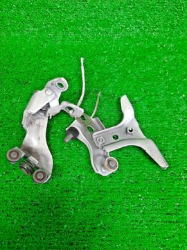 ПЕТЛЯ ДВЕРИ НА TOYOTA ESQUIRE ZWR80